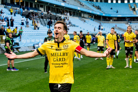 Mjällbys Jesper Gustavsson jublar