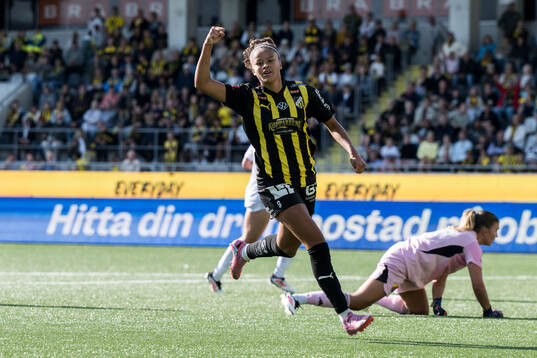 Häckens Felicia Schröder jublar