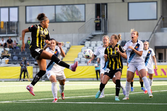 Häckens Felicia Schröder
