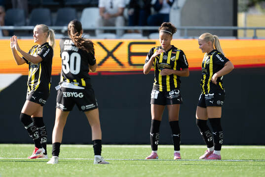 Häckens Felicia Schröder jublar