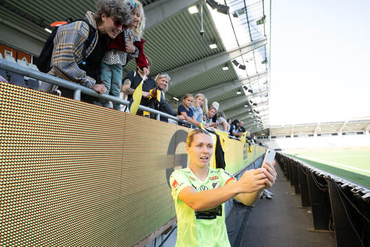Häckens målvakt Jennifer Falk