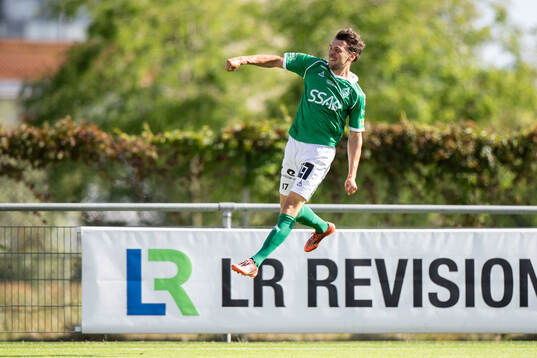 Brages Pontus Jonsson jublar