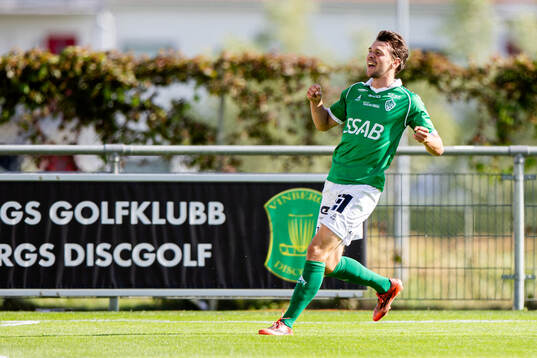 Brages Pontus Jonsson jublar