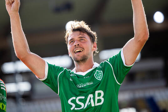 Brages Pontus Jonsson jublar