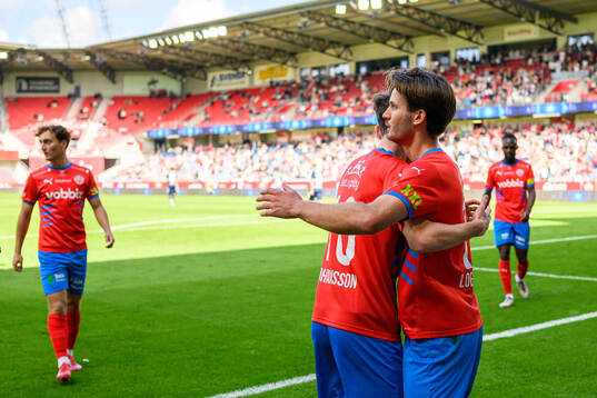 Helsingborgs Alexander Johansson och Wilhelm Loeper jublar