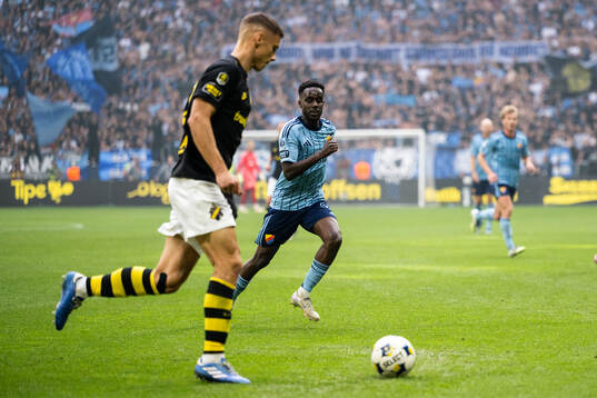 AIKs Filip Benkovic och Djurgårdens Tokmac Nguen