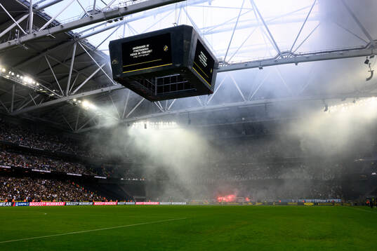 Rök på arenan