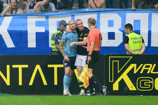 Djurgårdens Adam Ståhl och AIKs Thomas Poppler Isherwood