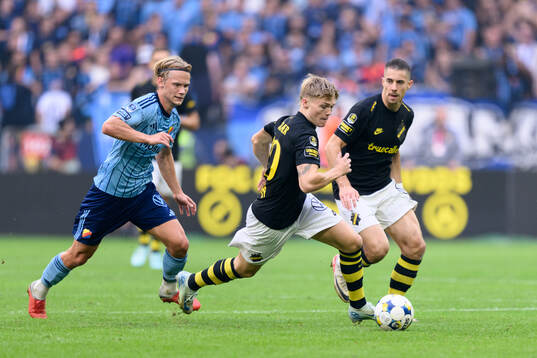 Djurgårdens Tobias Gulliksen och AIKs Erik Hovden Flataker