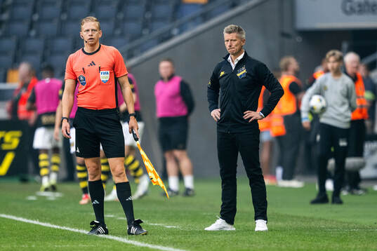 AIKs tränare Mikkjal Thomassen