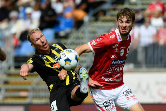 Häckens Mikkel Rygaard Jensen och Degerfors Juhani