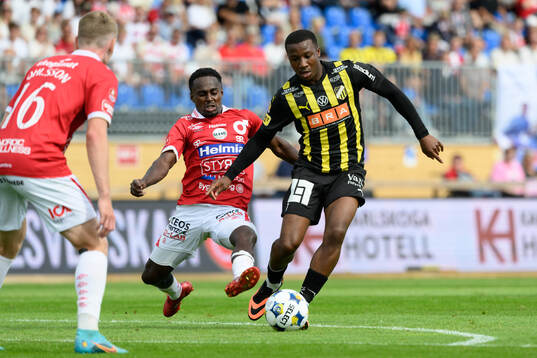 Degerfors Nahom Netabay och Häckens Sanders Ngabo