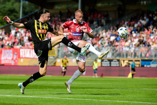 Häckens Amor Layouni och Degerfors Daniel Sundgren