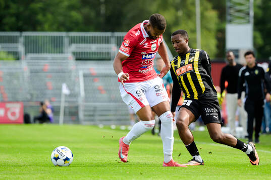 Degerfors Leon Hien och Häckens Sanders Ngabo