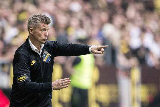 AIKs tränare Mikkjal Thomassen