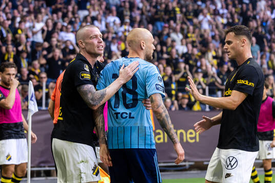 AIKs Thomas Poppler Isherwood och Djurgårdens Adam Ståhl