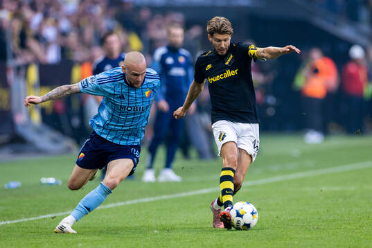 Djurgårdens Adam Ståhl och AIKs Anton Salétros