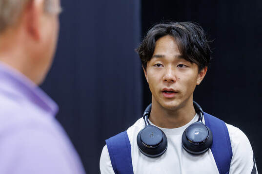 Djurgårdens Keita Kosugi i mixade zonen