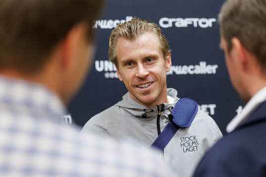 Djurgårdens Rasmus Schuller i mixade zonen