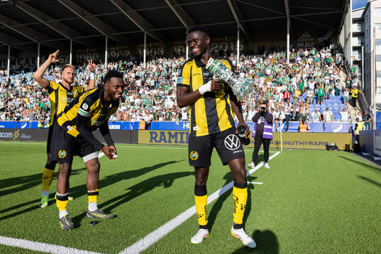 Hammarbys Ibrahima Breze Fofana jublar