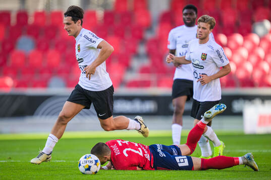 Brommapojkarnas Kevin Ackermann och Östers Vladimir Rodic