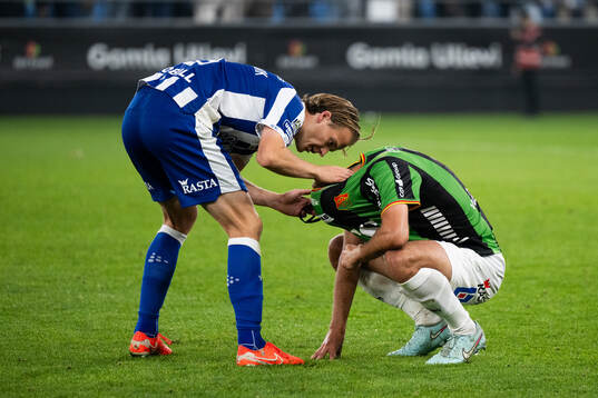 IFK Göteborgs August Erlingmark klappar om GAIS Gustav