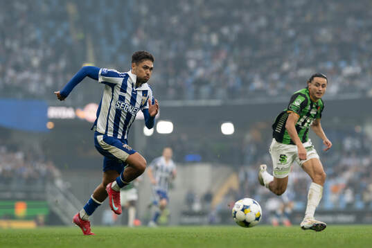 IFK Göteborgs Thomas Santos och GAIS Amin Boudri