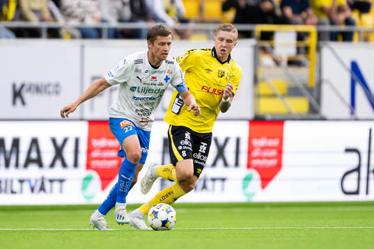 Värnamos Simon Thern och Elfsborgs Sebastian Holmen