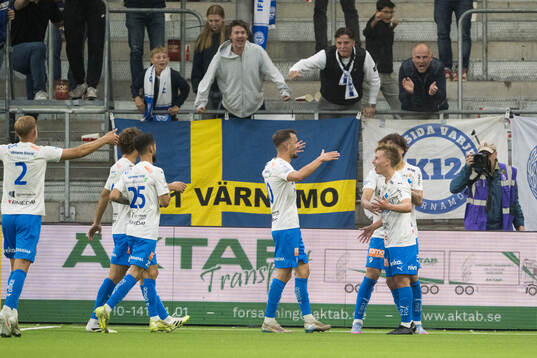 Värnamos Otso Liimatta jublar