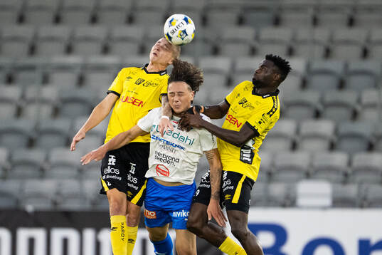 Elfsborgs Sebastian Holmen, Värnamos Kai Meriluoto och