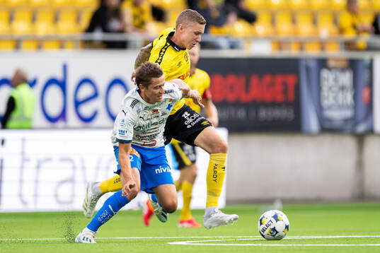 Värnamos Simon Thern och Elfsborgs Sebastian Holmen