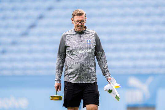 Assistant coach Peter Wettergren