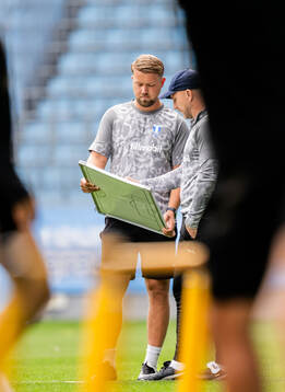 Assistant coach Theodor Olsson and head coach Henrik