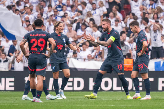 Jens Stryger Larsen and Pontus Jansson of Malmö FF look