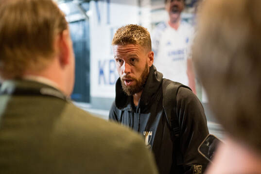 Pontus Jansson of Malmö FF looks dejected