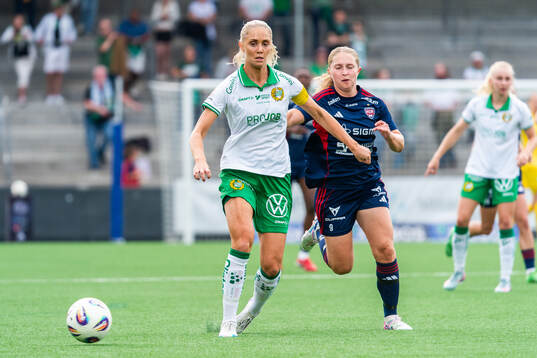 Hammarbys Alice Carlsson och Rosengårds Hanna Andersson
