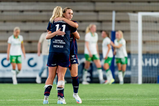Rosengårds Molly Johansson och Emma Jansson deppar