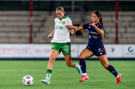 Hammarbys Sofia Reidy och Rosengårds Filippa Sjöström