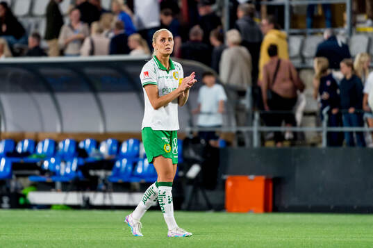 Hammarbys Alice Carlsson deppar