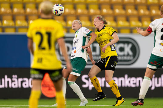 Rådas Hedda Sabel-Andersson och Elfsborgs Leann Nyström