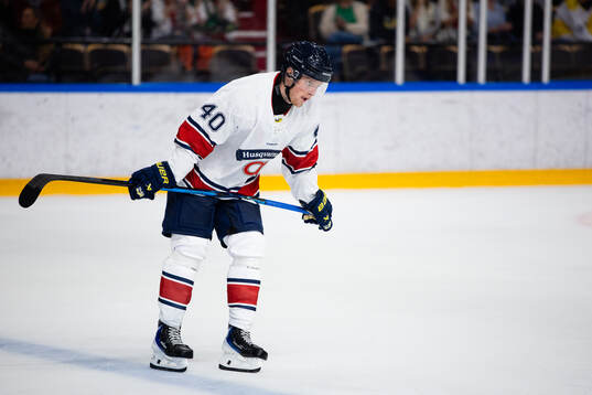 HV71s Oskar Stål-Lyrenäs deppar