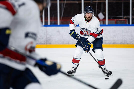 HV71s Lukas Rousek