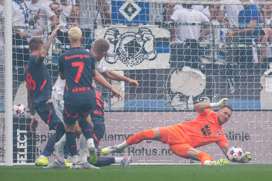 Goalkeeper Robin Olsen of Malmö FF