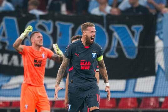 Pontus Jansson of Malmö FF reacts