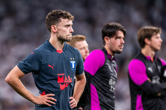 Colin Rösler of Malmö FF looks dejected