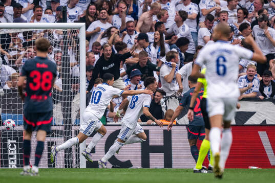 Mohamed Elyounoussi and Rodrigo Huescas of FC Copenhagen