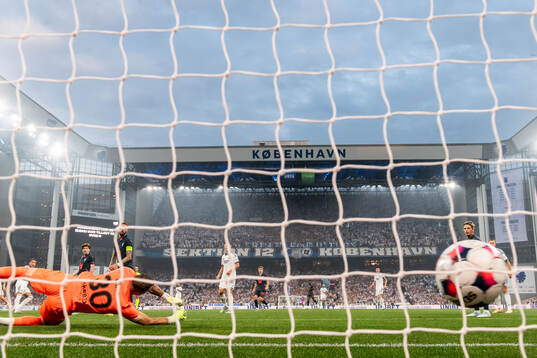 Robert of FC Copenhagen scores the 5-0 goal against