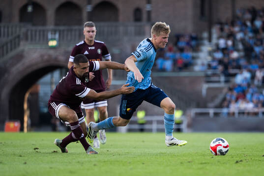 FC Järfällas Naram-Sin Akdemir och Djurgårdens Santeri