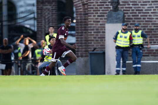 FC Järfällas Kahin Dahir jublar