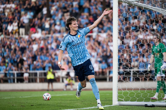 Djurgårdens August Priske Flyger jublar